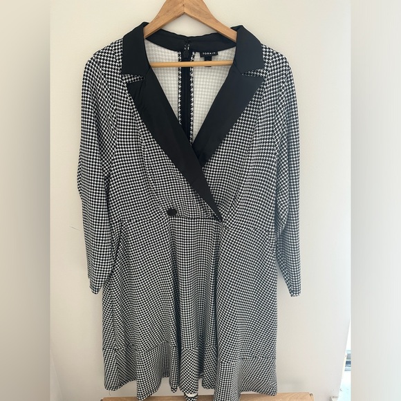 Torrid Mini Stretch Satin Tuxedo Dress black and white size 16 - Picture 4 of 9